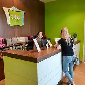 Sleep 'n Fly Sleep Lounge, D-gates Terminal 1 - Transit Only فندق-كبسولة دبي