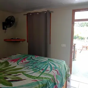  Capsule hotel Vaiare French Polynesia